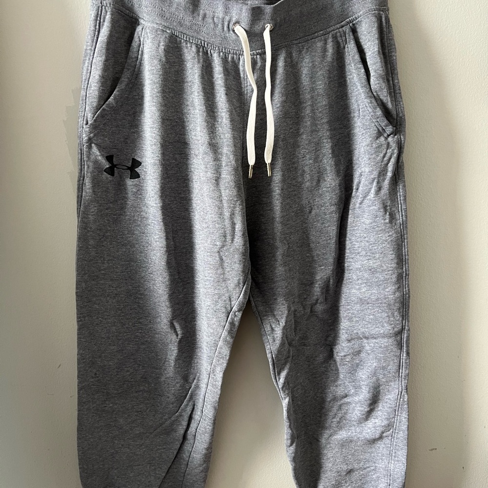 Under Armour Loose Gray Sweatpants